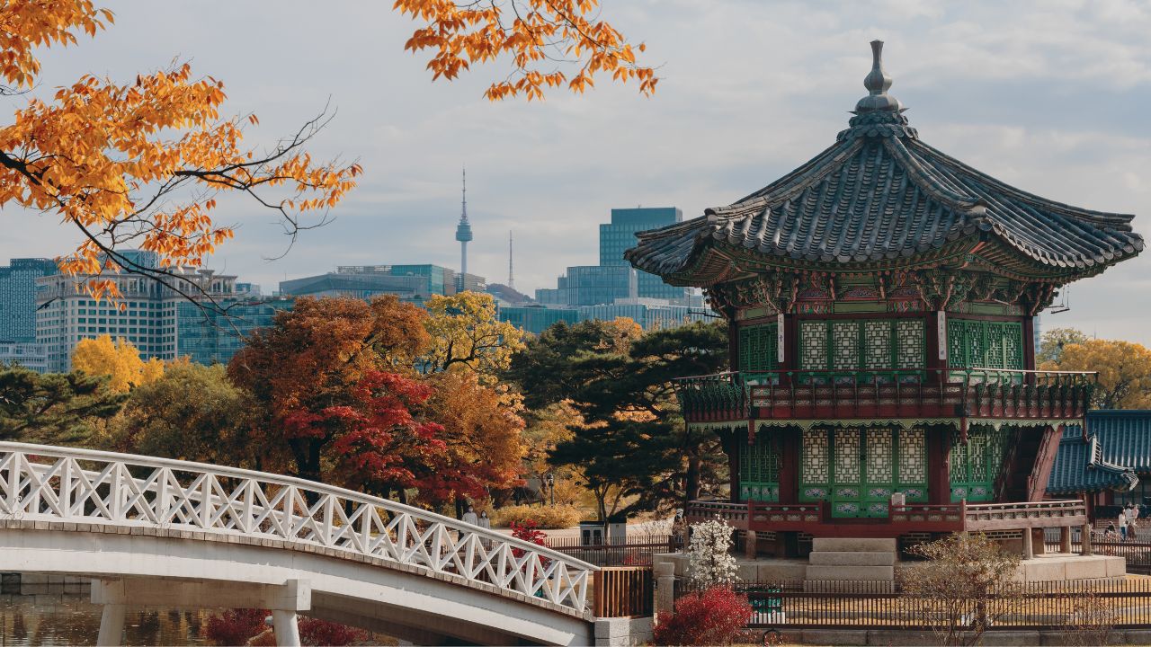Buildingsinsouthkoreateach.jpg